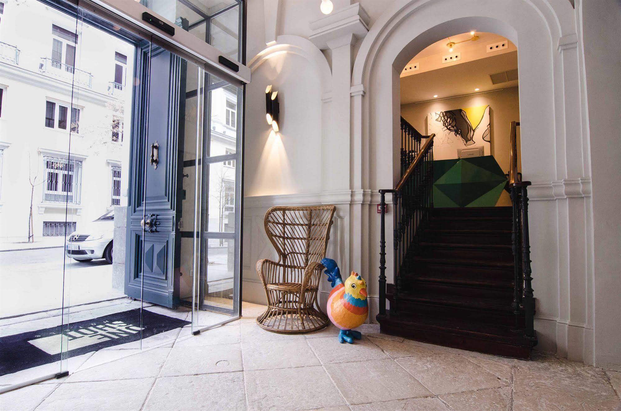 One Shot Recoletos Hotell Madrid Eksteriør bilde