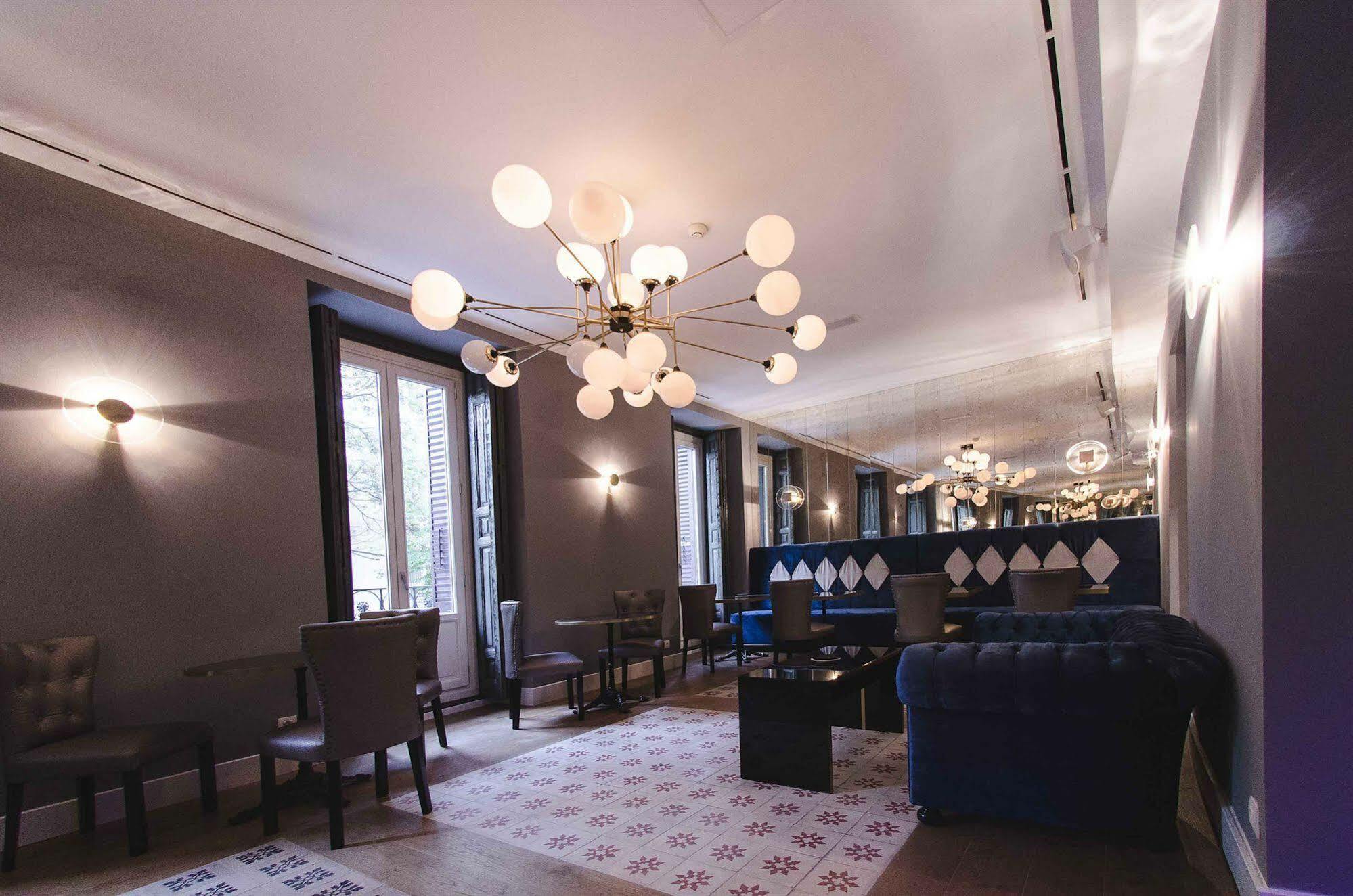One Shot Recoletos Hotell Madrid Eksteriør bilde